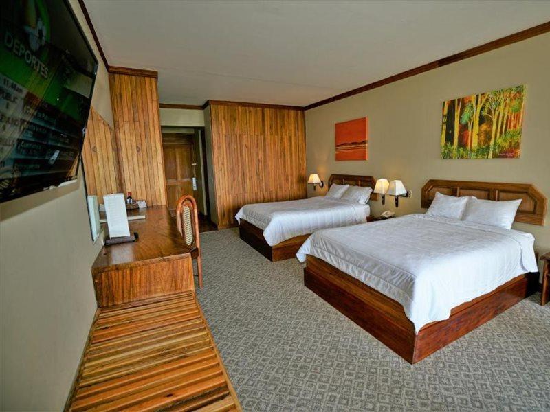 El Establo Mountain Hotel Monteverde Exterior photo