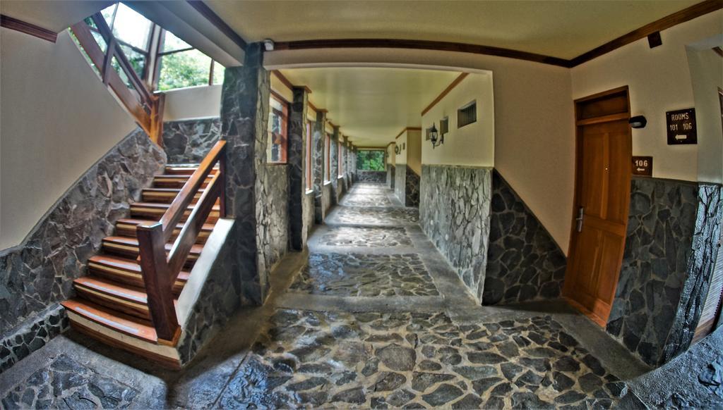 El Establo Mountain Hotel Monteverde Exterior photo